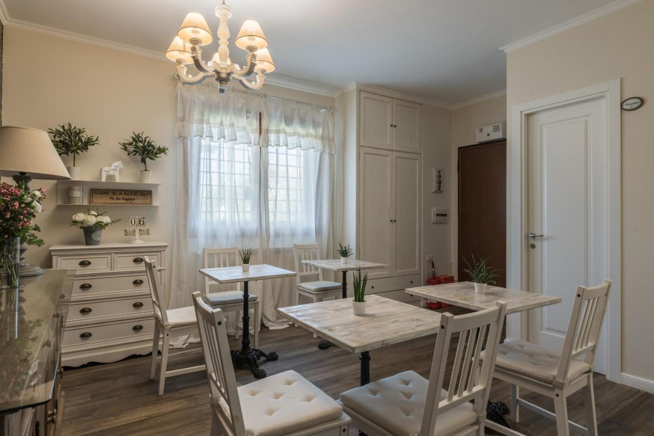 B&B L'Ulivo Fiumicino Bagian luar foto