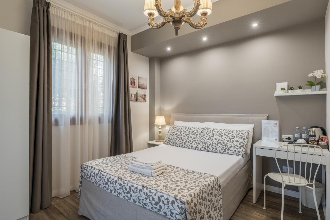 B&B L'Ulivo Fiumicino Bagian luar foto