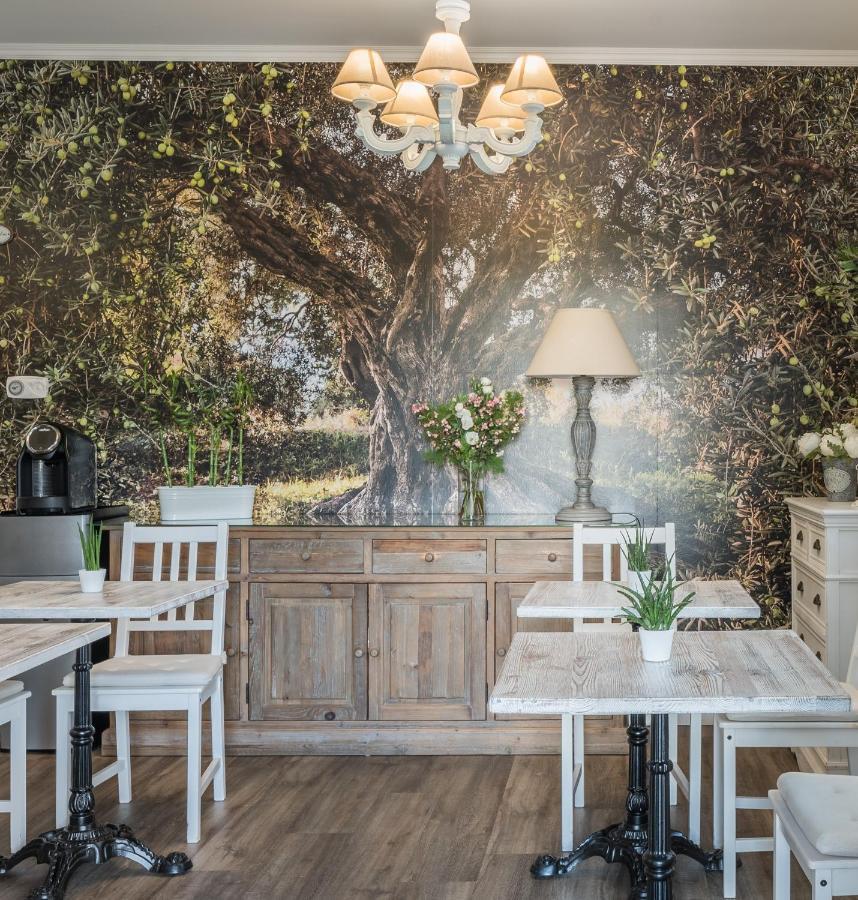 B&B L'Ulivo Fiumicino Bagian luar foto