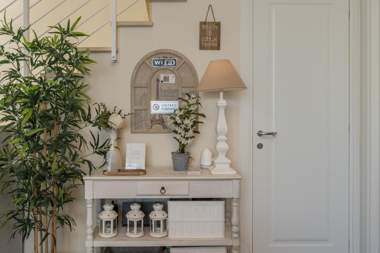 B&B L'Ulivo Fiumicino Bagian luar foto